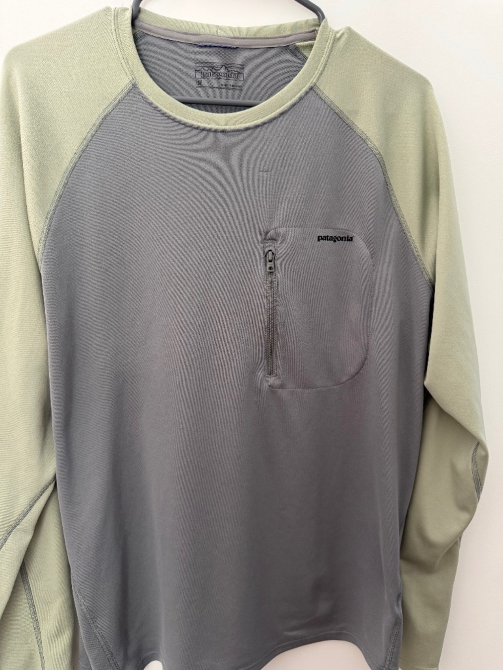 Patagonia Men's Long Sleeve Tee Shirt - Size Medium